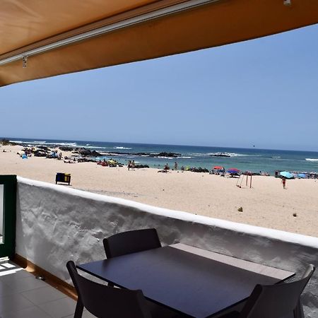 Beachfront Bungalow Cotillo Lagos Exterior photo