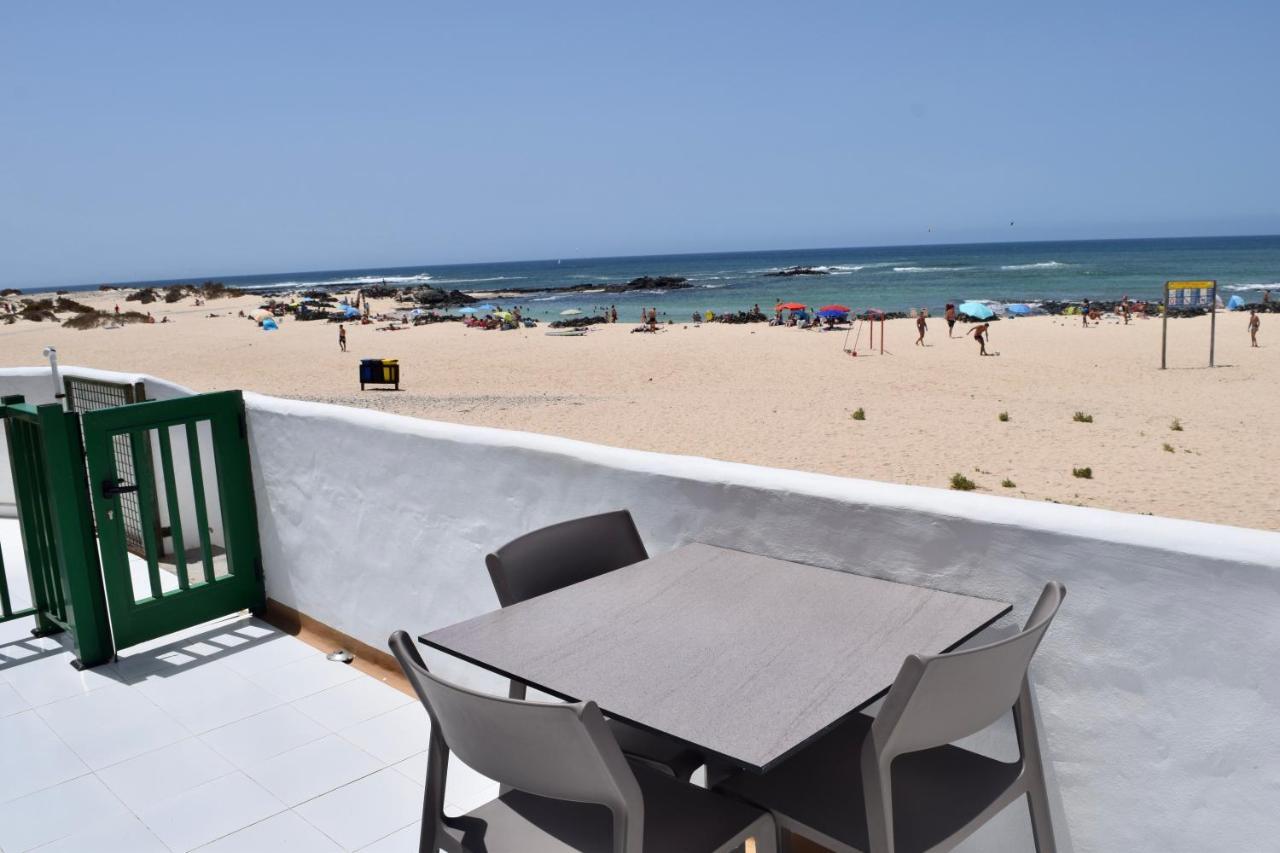 Beachfront Bungalow Cotillo Lagos Exterior photo